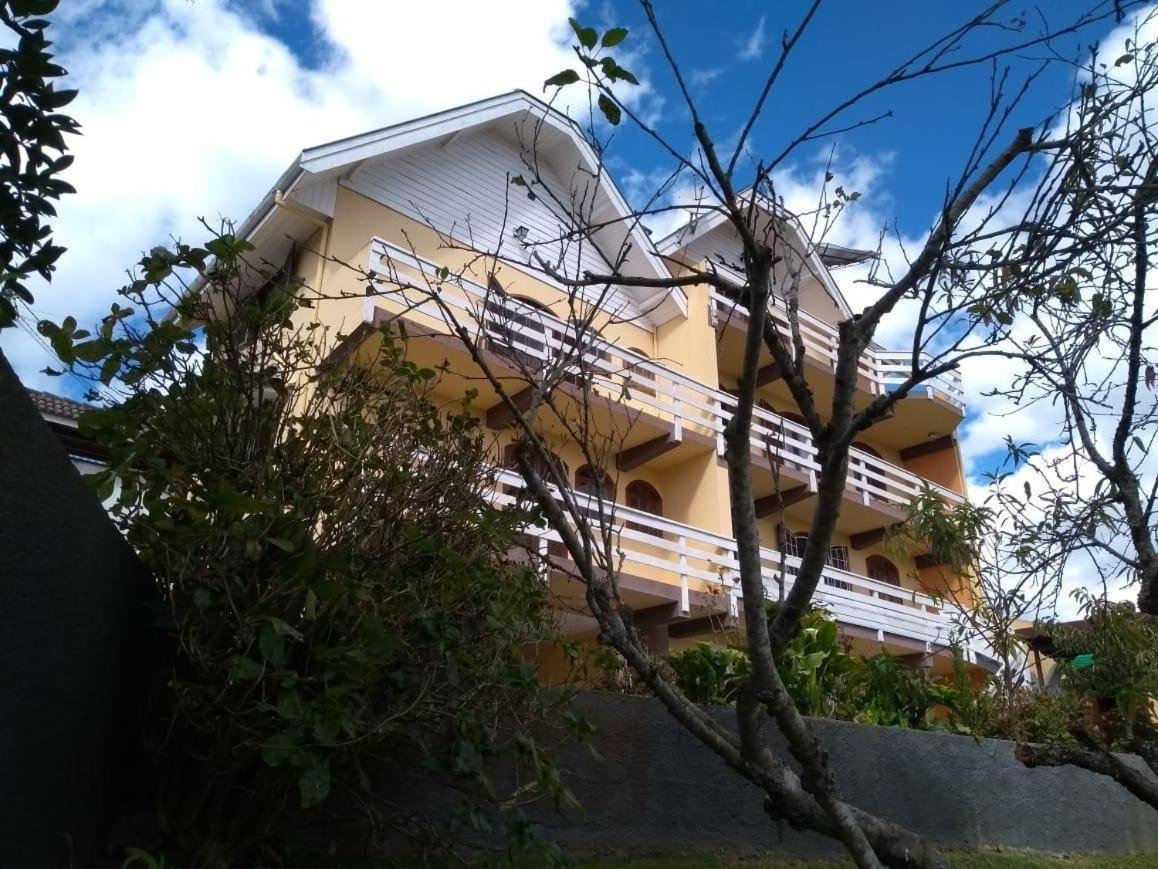 Na Montanha Apartment *